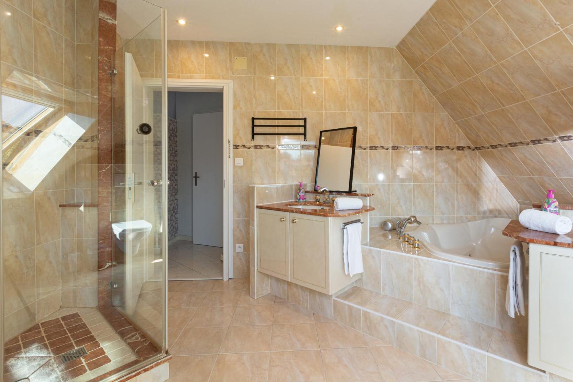 Gites Spa Strasbourg - Villa Ours - Spa Prive, Sauna, Borne D'Arcade, Babyfoot Ittenheim Exteriér fotografie