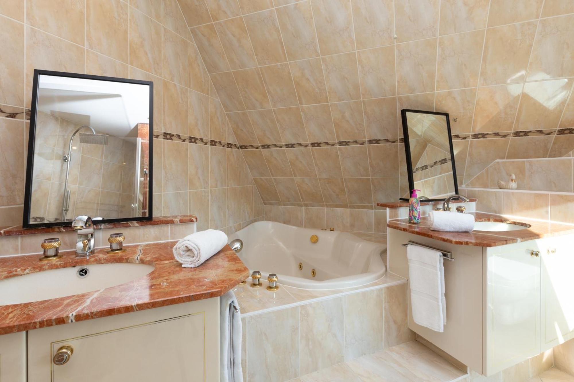 Gites Spa Strasbourg - Villa Ours - Spa Prive, Sauna, Borne D'Arcade, Babyfoot Ittenheim Exteriér fotografie