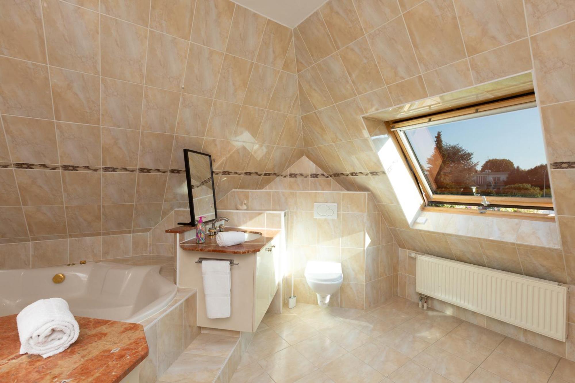 Gites Spa Strasbourg - Villa Ours - Spa Prive, Sauna, Borne D'Arcade, Babyfoot Ittenheim Exteriér fotografie